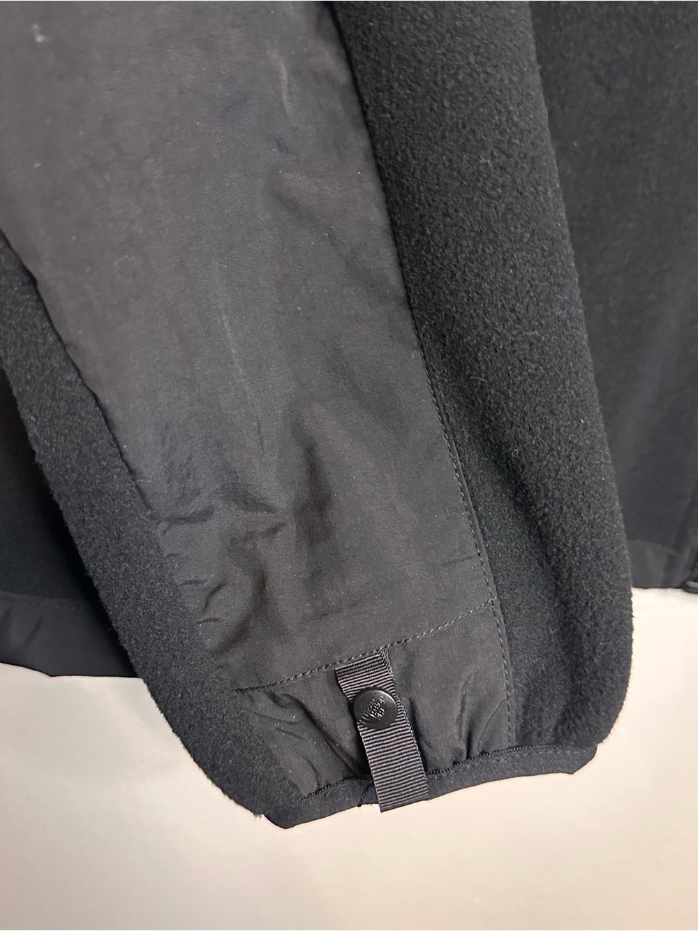 The North Face Women’s Black Two-Tone Fleece Jacket - Picture 3 of 8